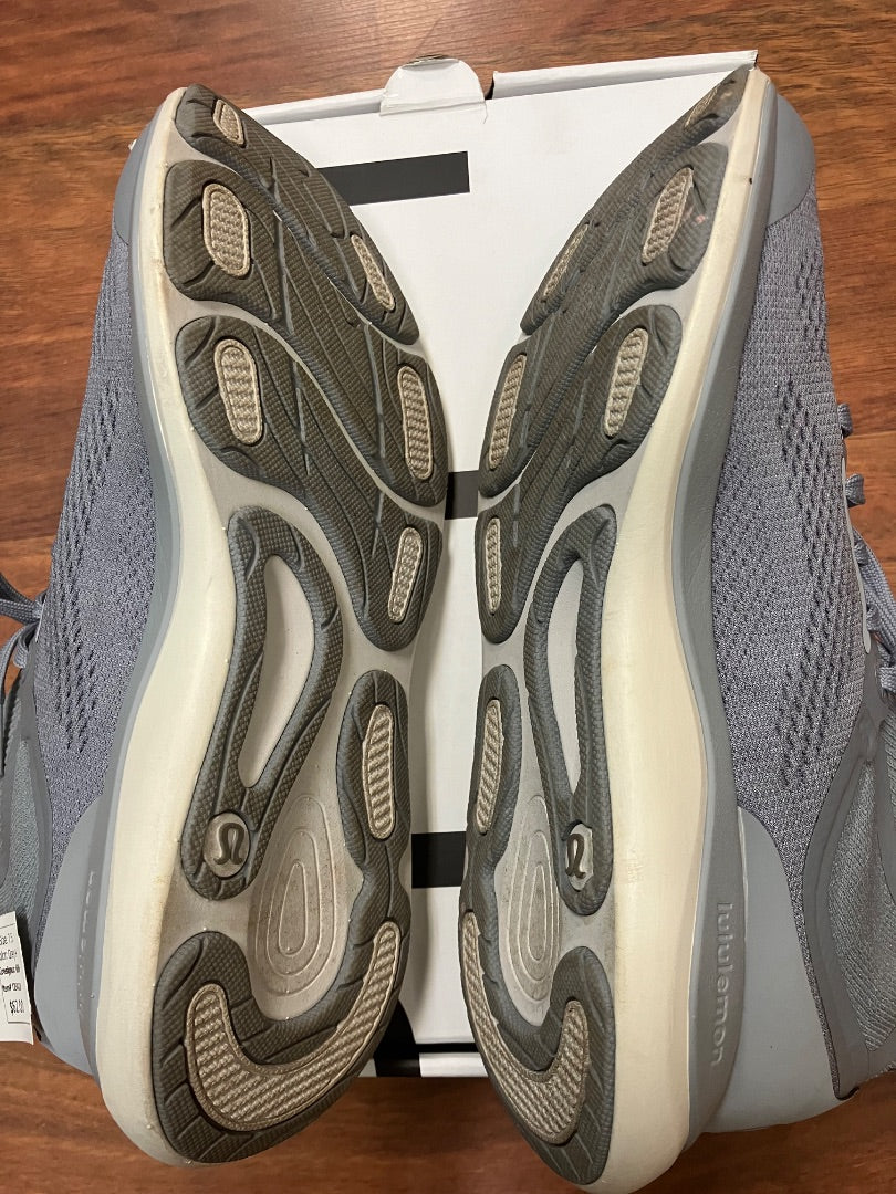 Grey+ lululemon sneaker, 7.5