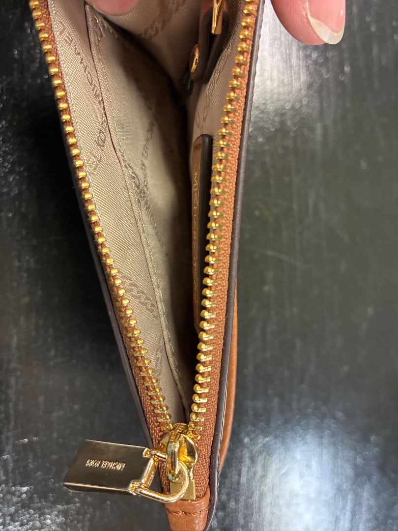 Brown michael kors wallet, XS