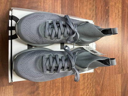 Grey+ lululemon sneaker, 7.5