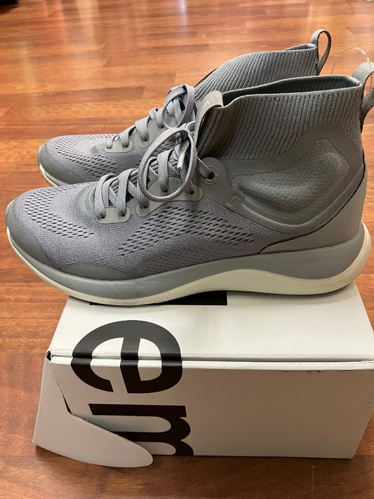 Grey+ lululemon sneaker, 7.5