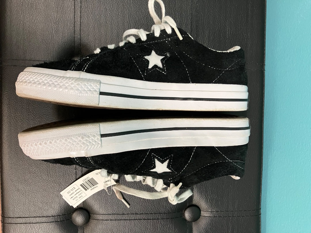 Black converse sneaker, 10