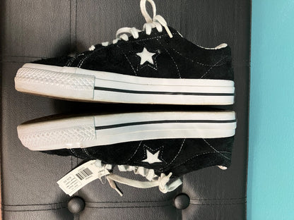 Black converse sneaker, 10